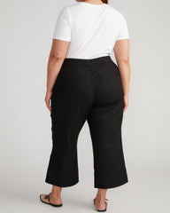 Courtyard Linen Capris - Black