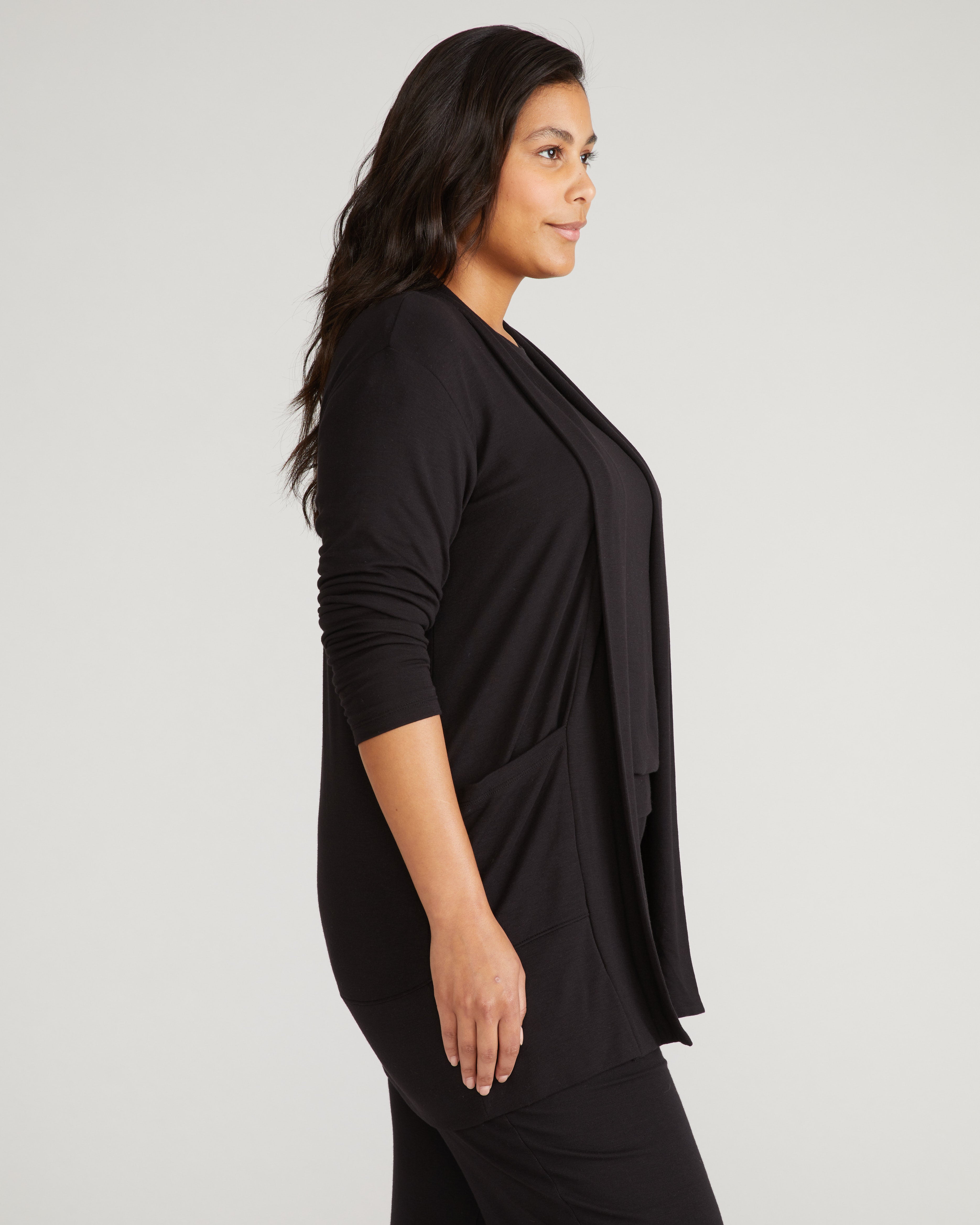 TravelKnit Minimalist Cardigan - Black