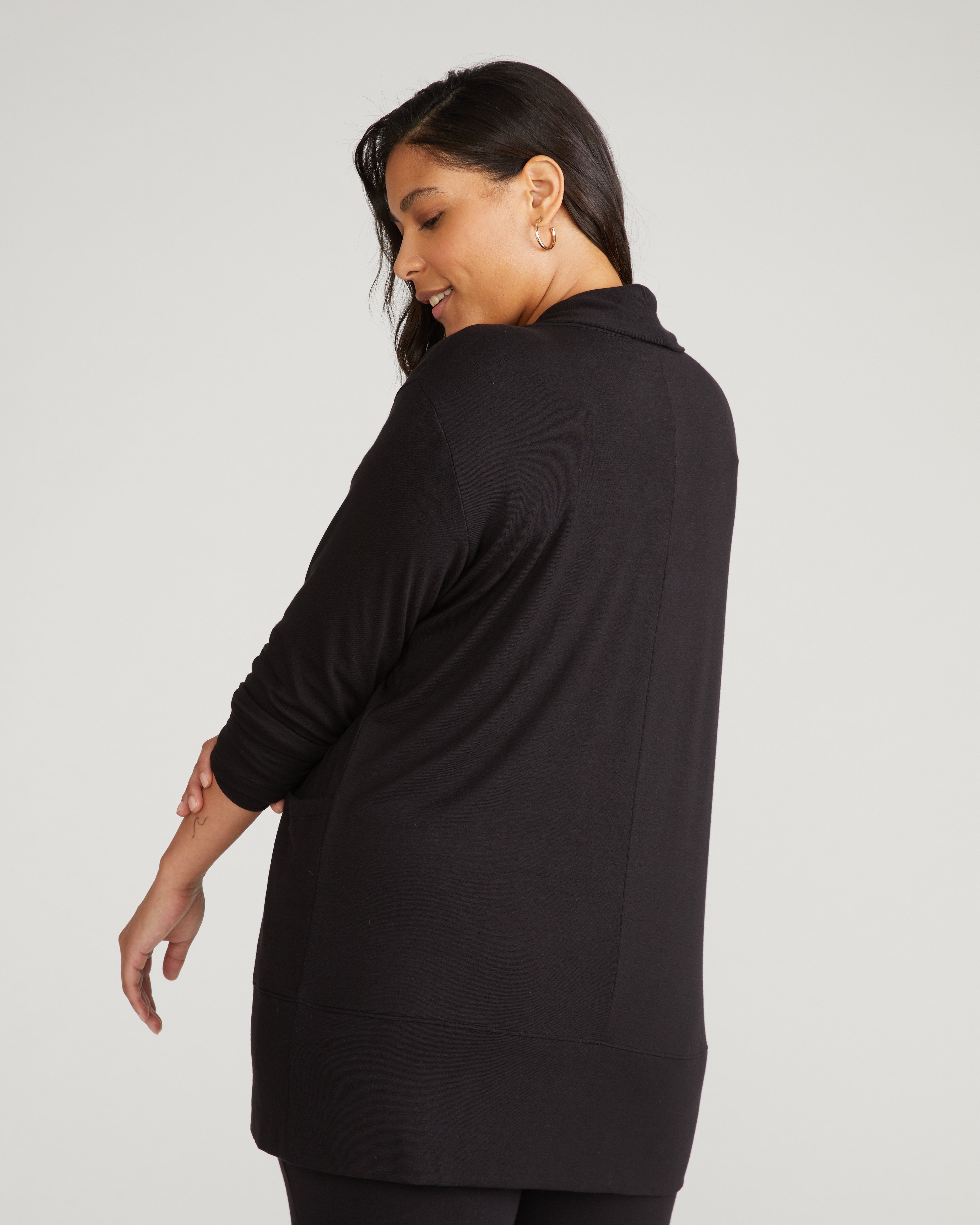 TravelKnit Minimalist Cardigan - Black