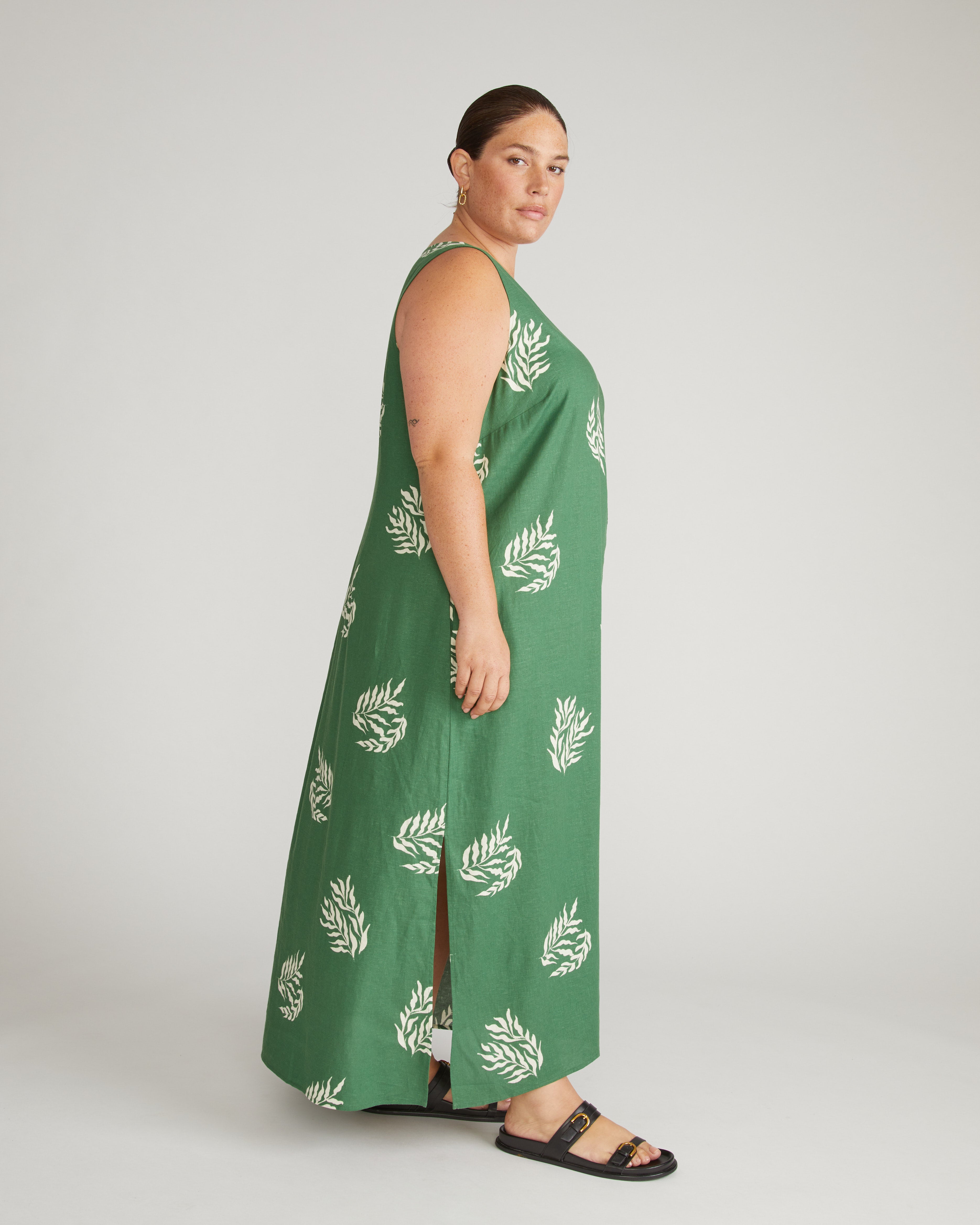 Islet Button-Down Linen Maxi Dress - Beachgrass Print in Green