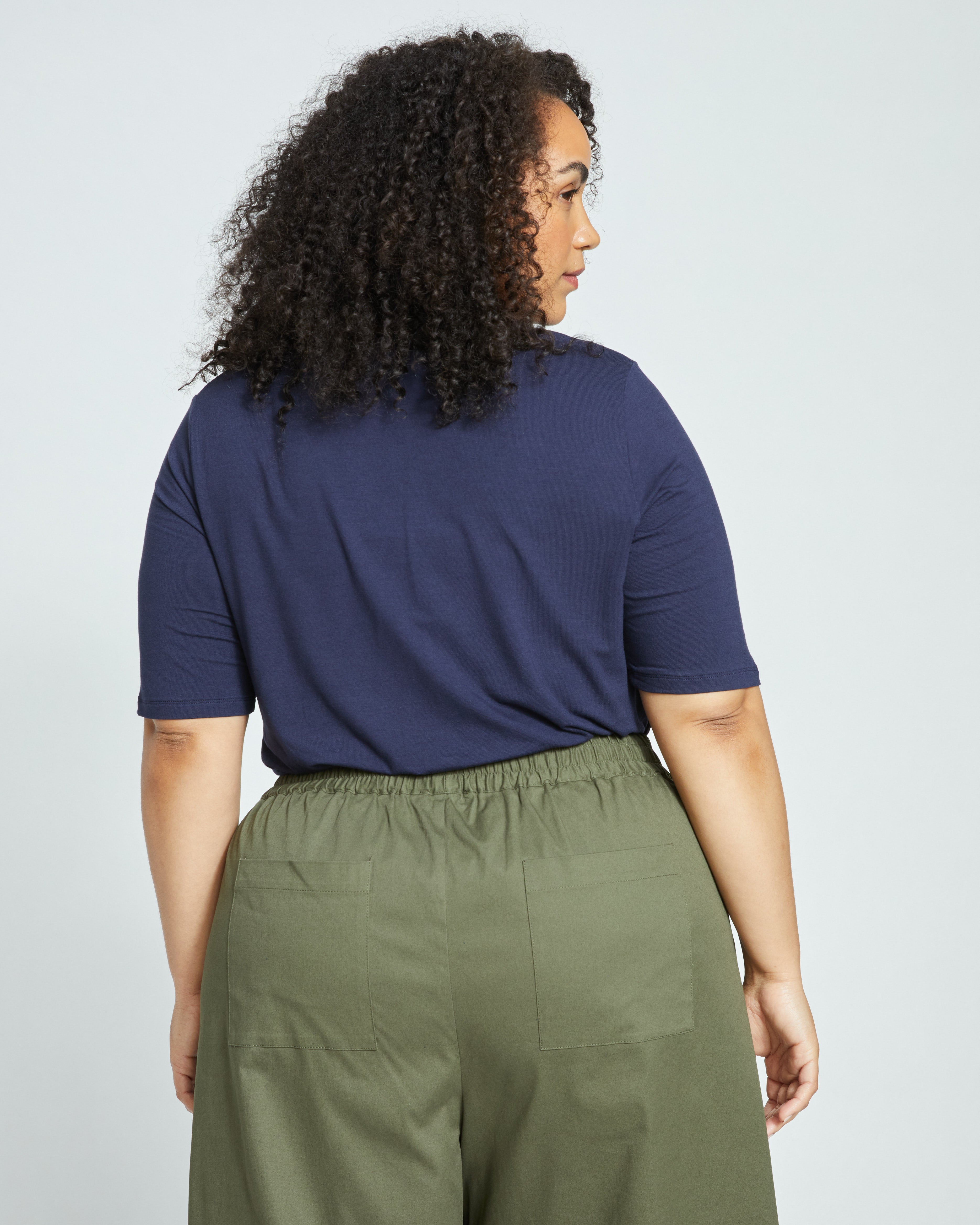 Lily Liquid Jersey V-Neck Stovepipe Tee - Midnight