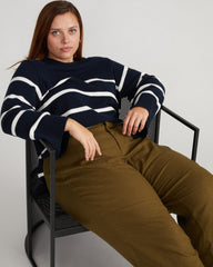 Courtyard Linen Capris - Budding Stem