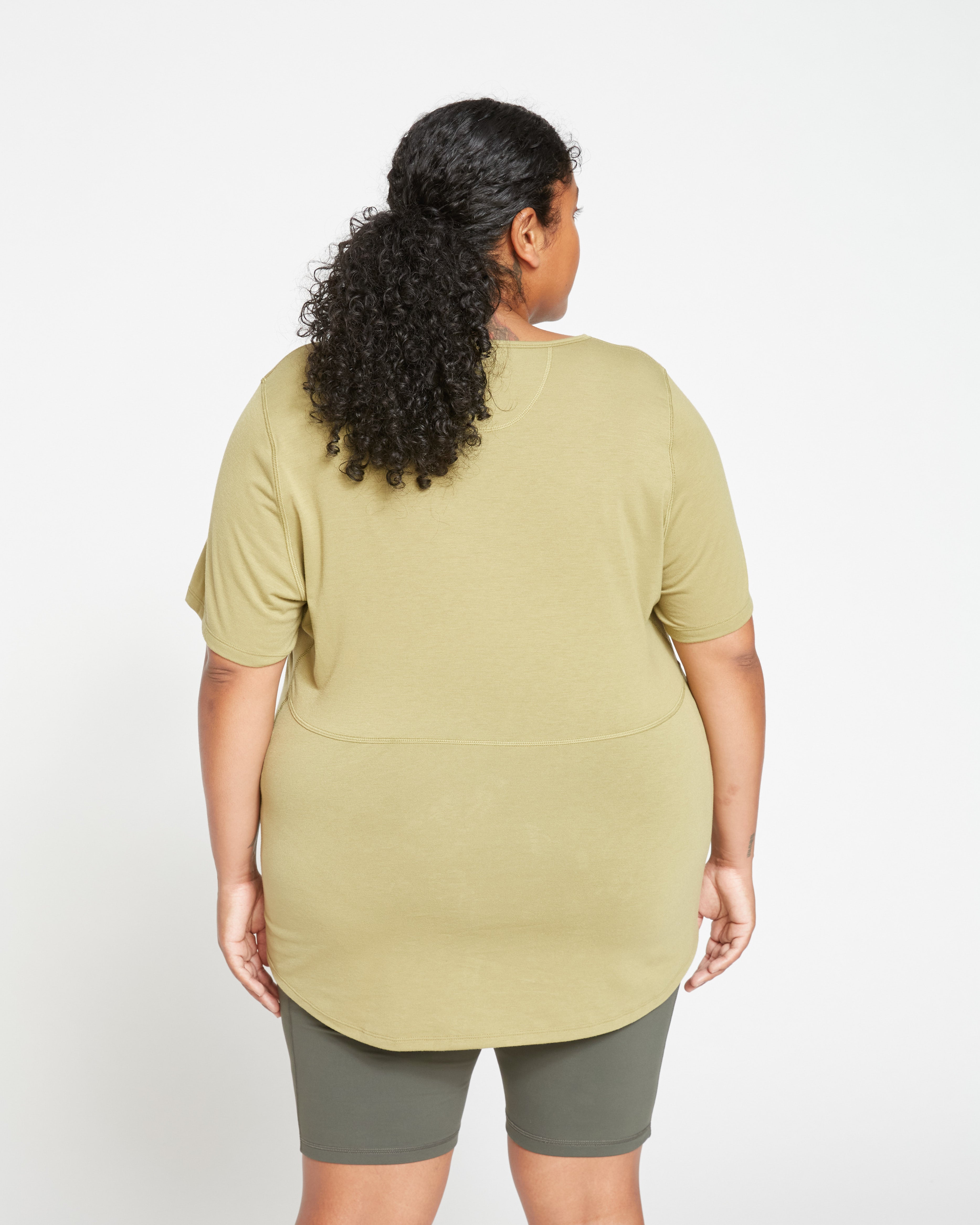 Mia Movement Tee - Caiman