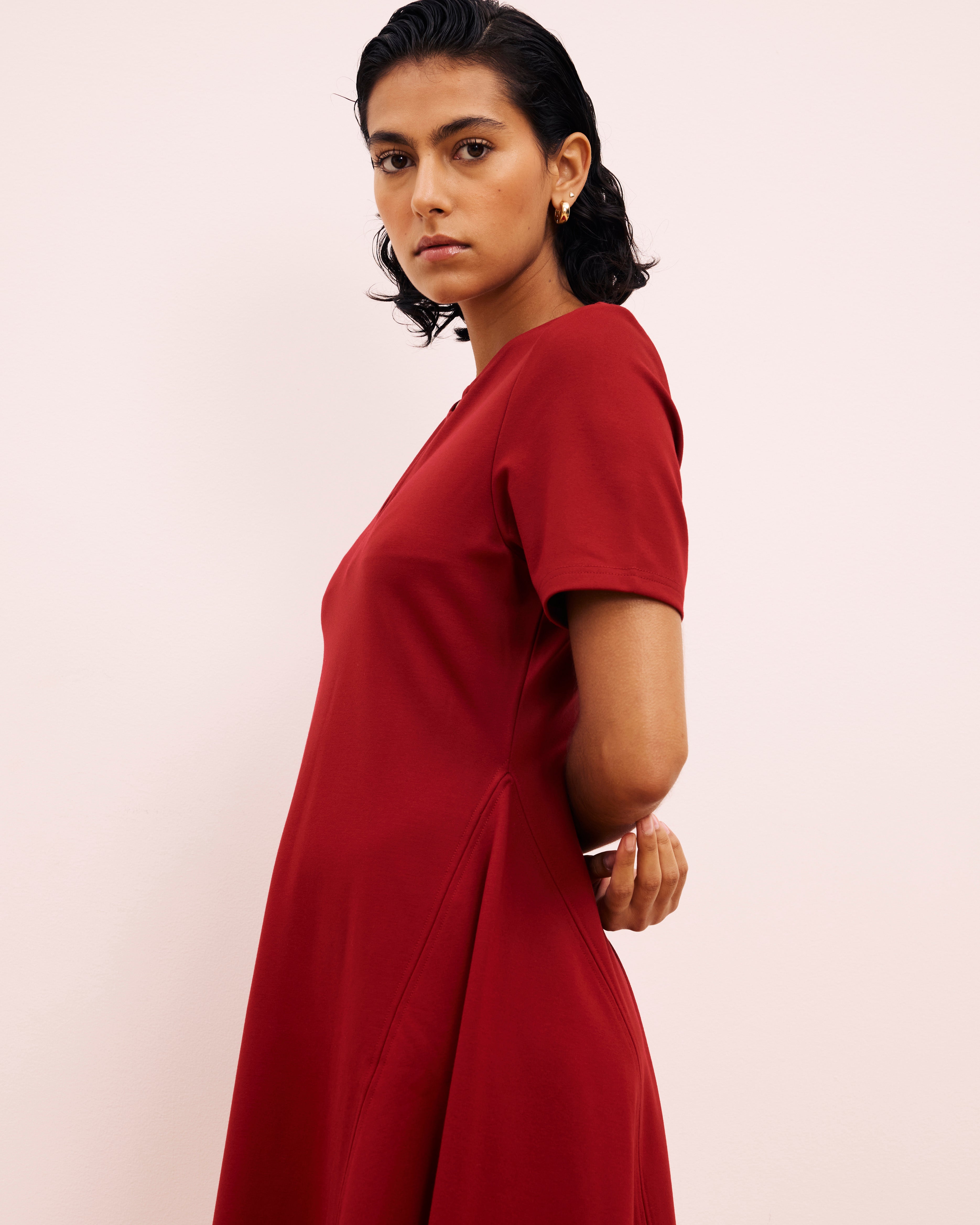 Saskia Ponte Dress - Garnet