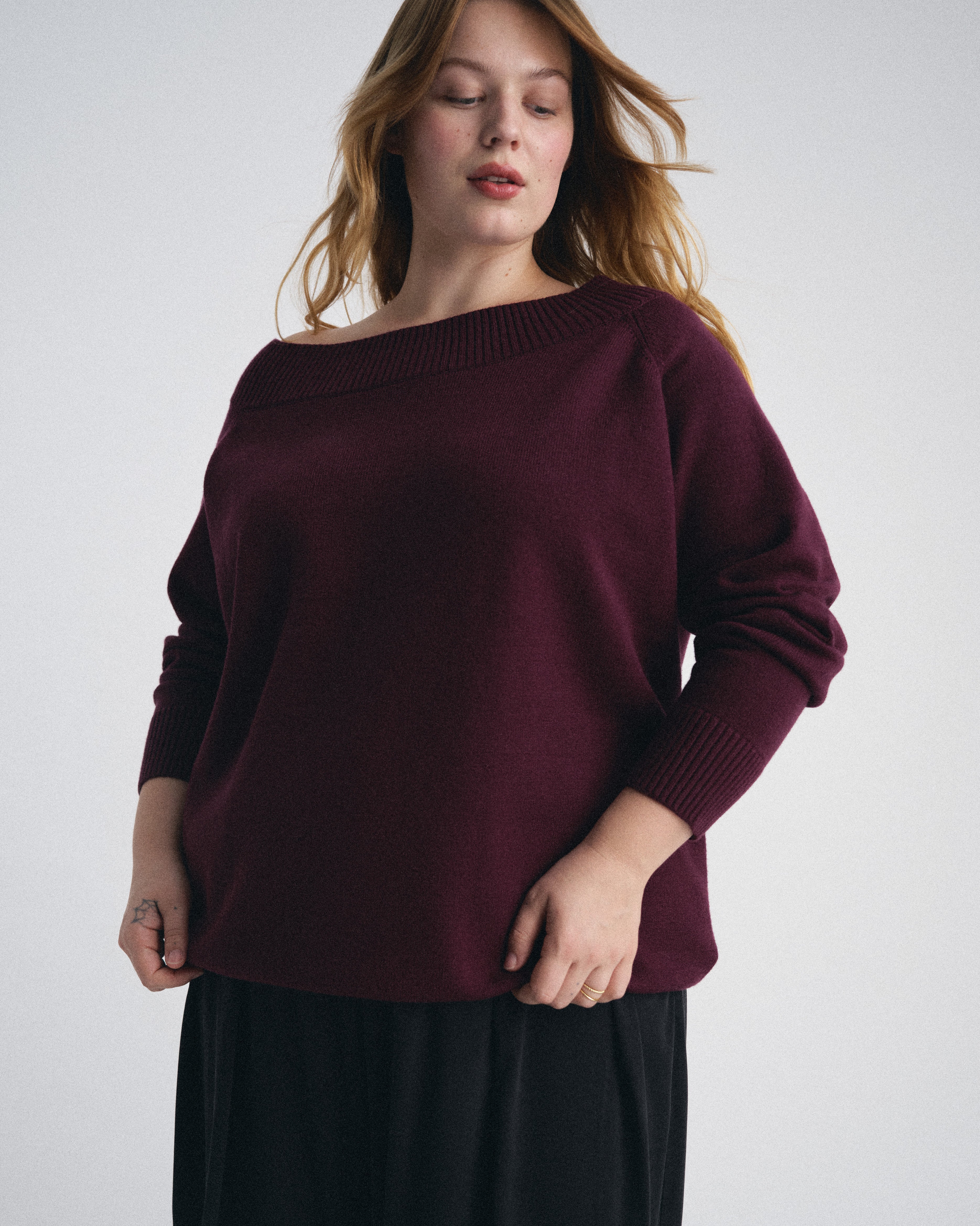 Noomi Cold Shoulder Sweater - Gamay