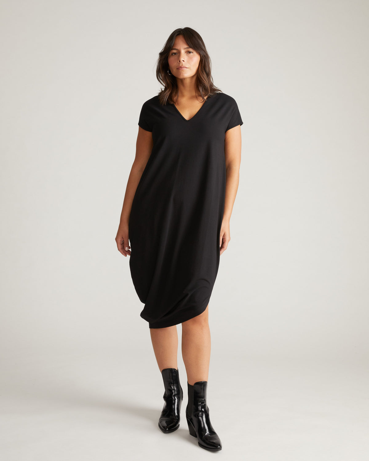 Iconic Geneva V-Neck Dress - Black
