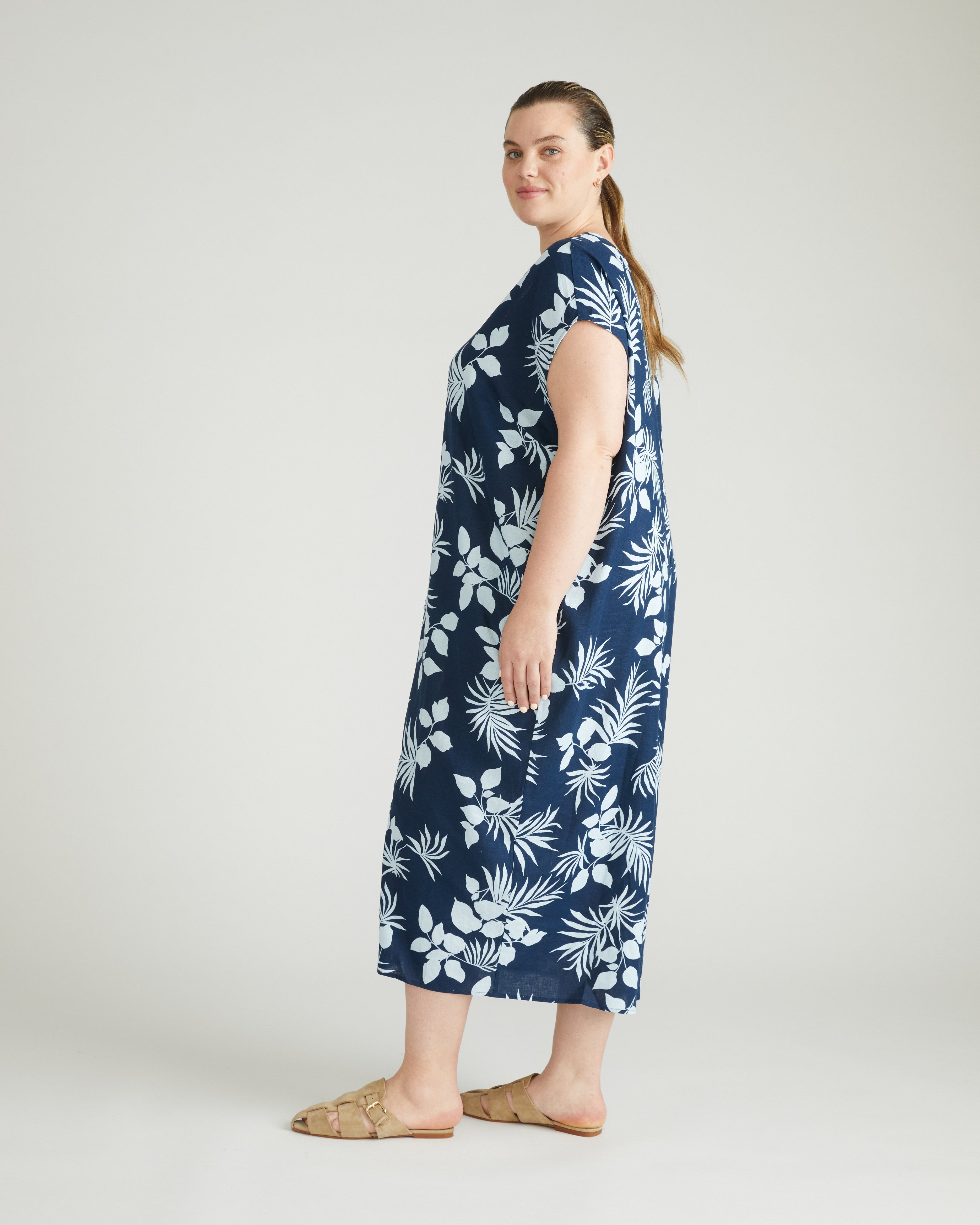 Cabana Linen Kaftan - Palm Print in Light Blue