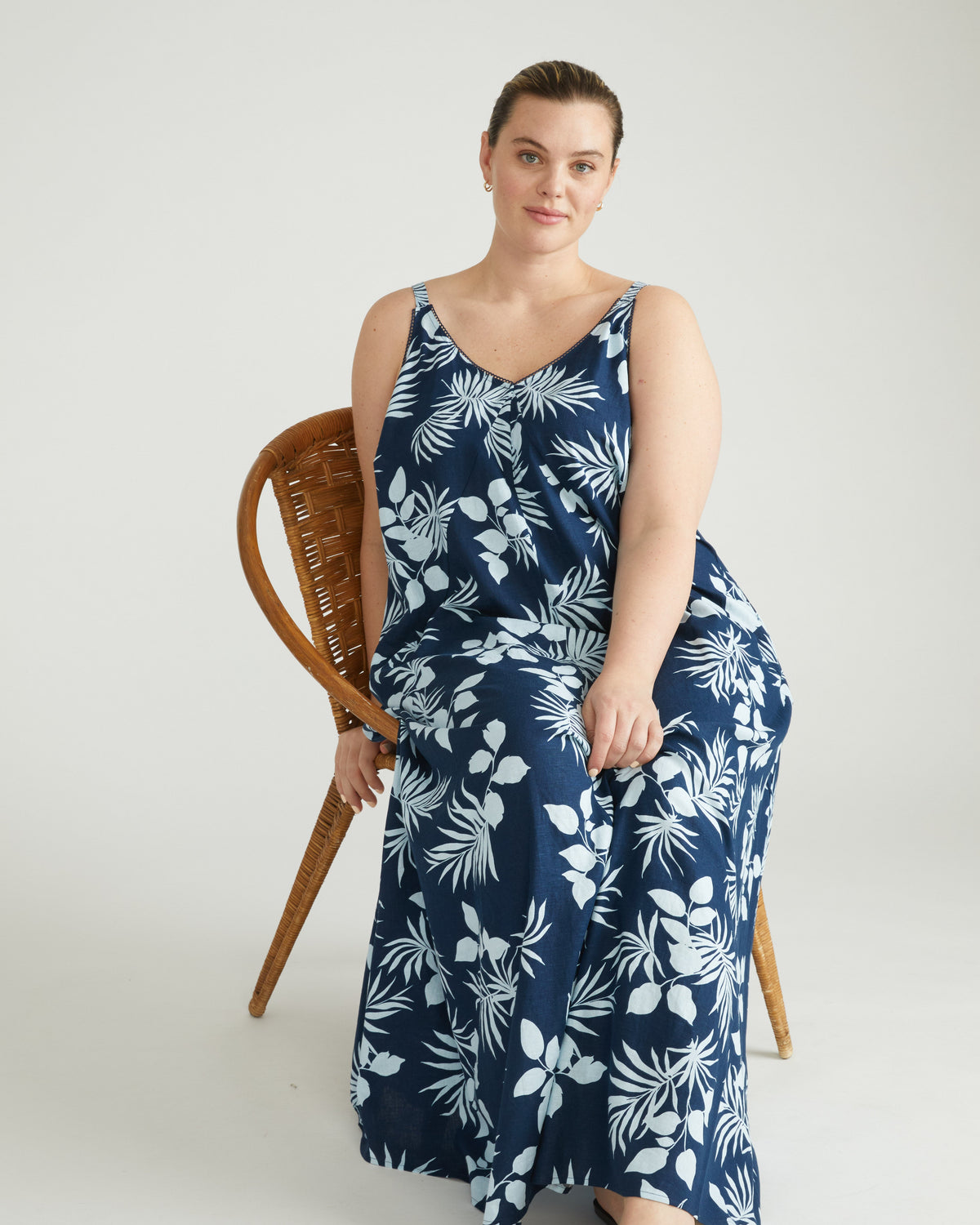 Kite Linen Dress - Palm Print in Light Blue