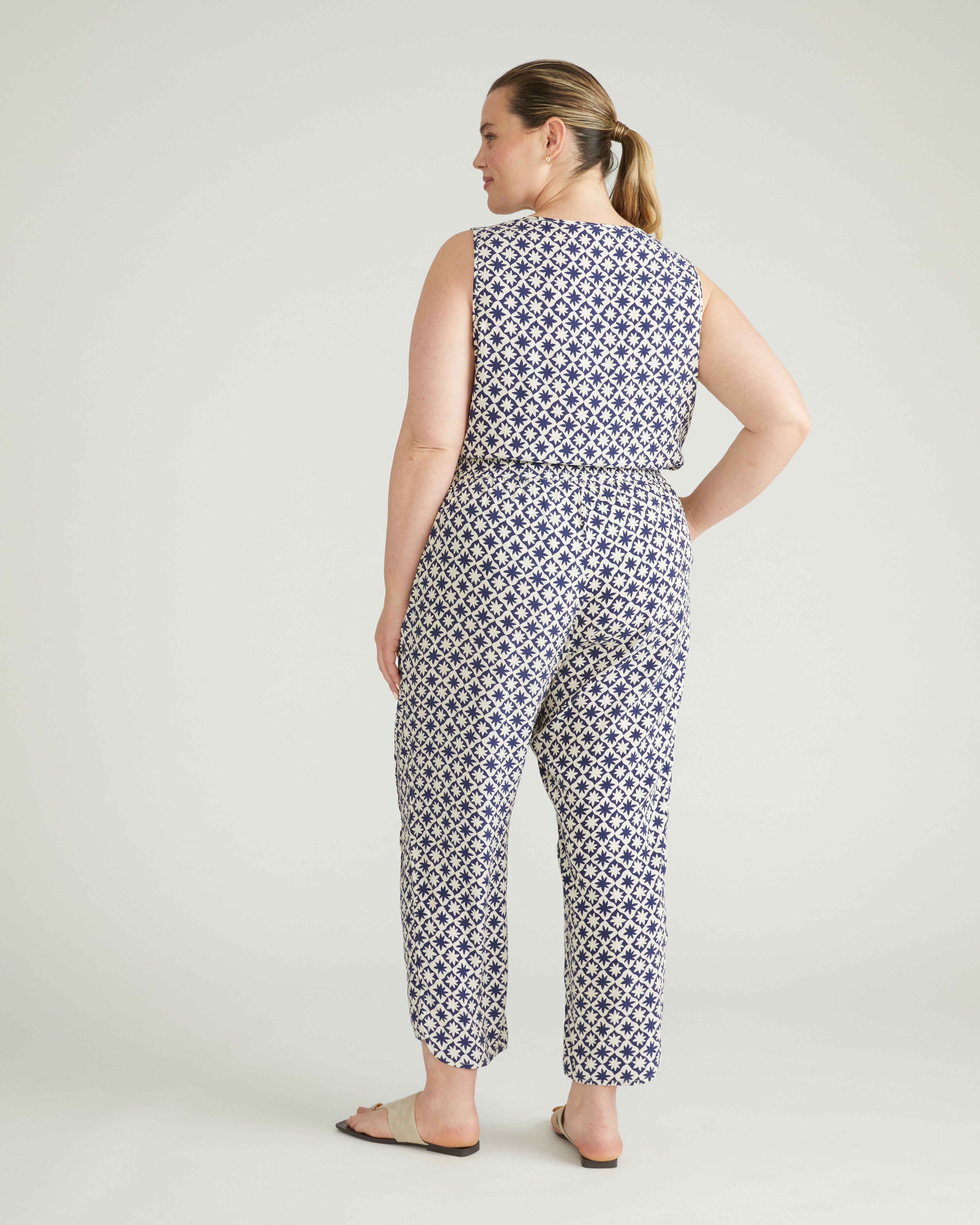 Cooling Stretch Cupro Pants - Navy Hacienda Print