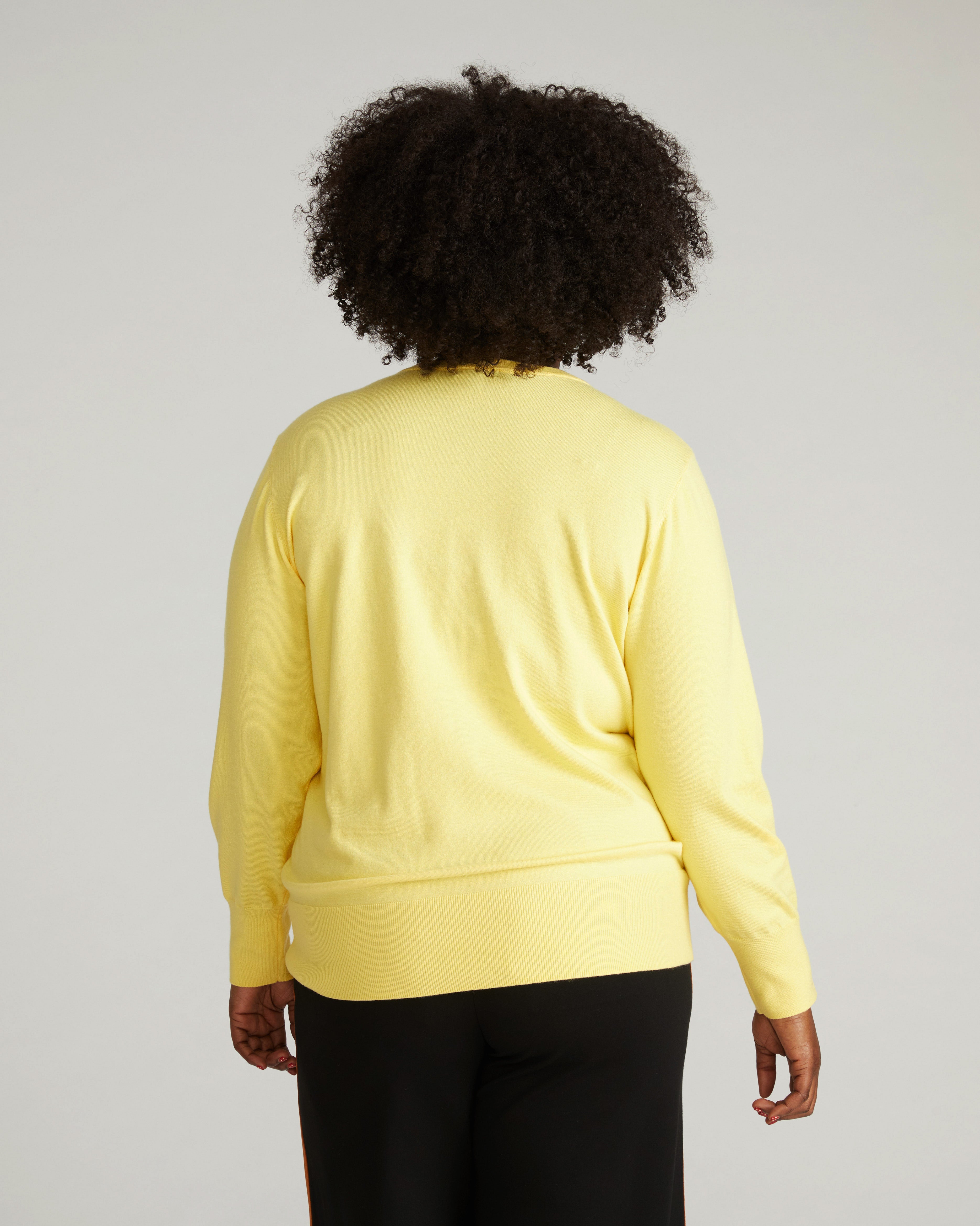 Savvy Fine Knit V Sweater - Banana Pudding