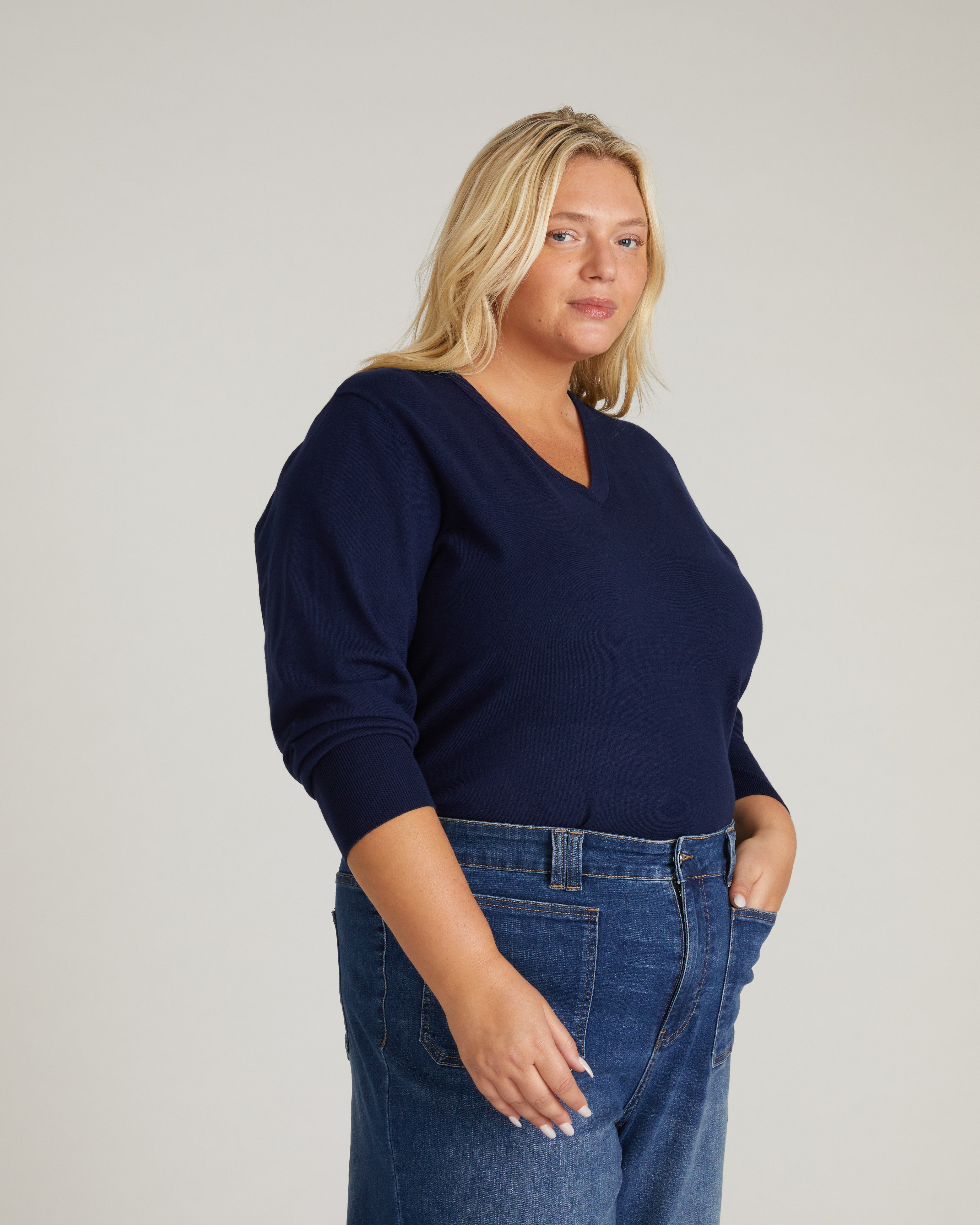 Savvy Fine Knit V Sweater - Midnight