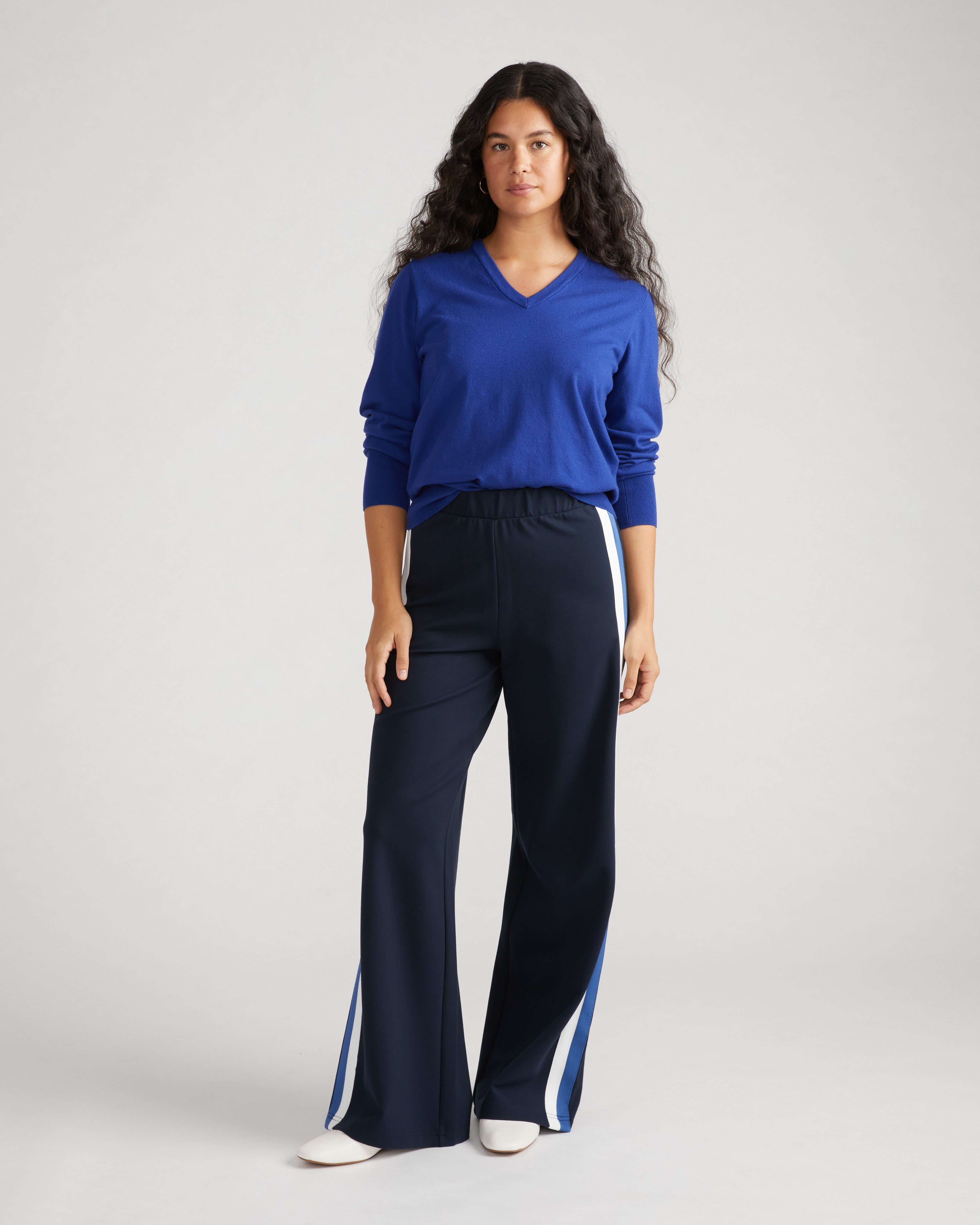 Savvy Fine Knit V Sweater - Tanzanite