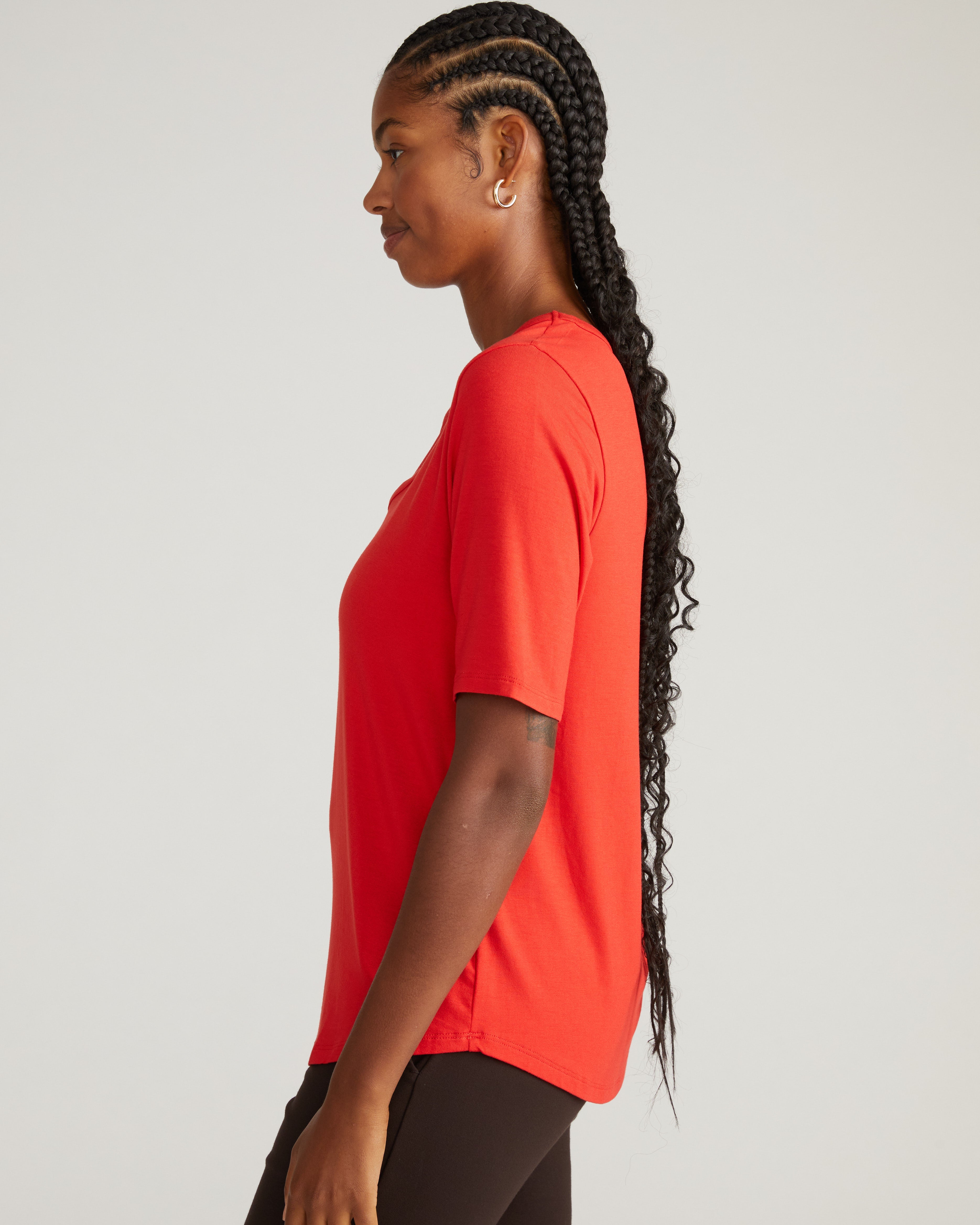 Lily Liquid Jersey V-Neck Stovepipe Tee - Lipstick