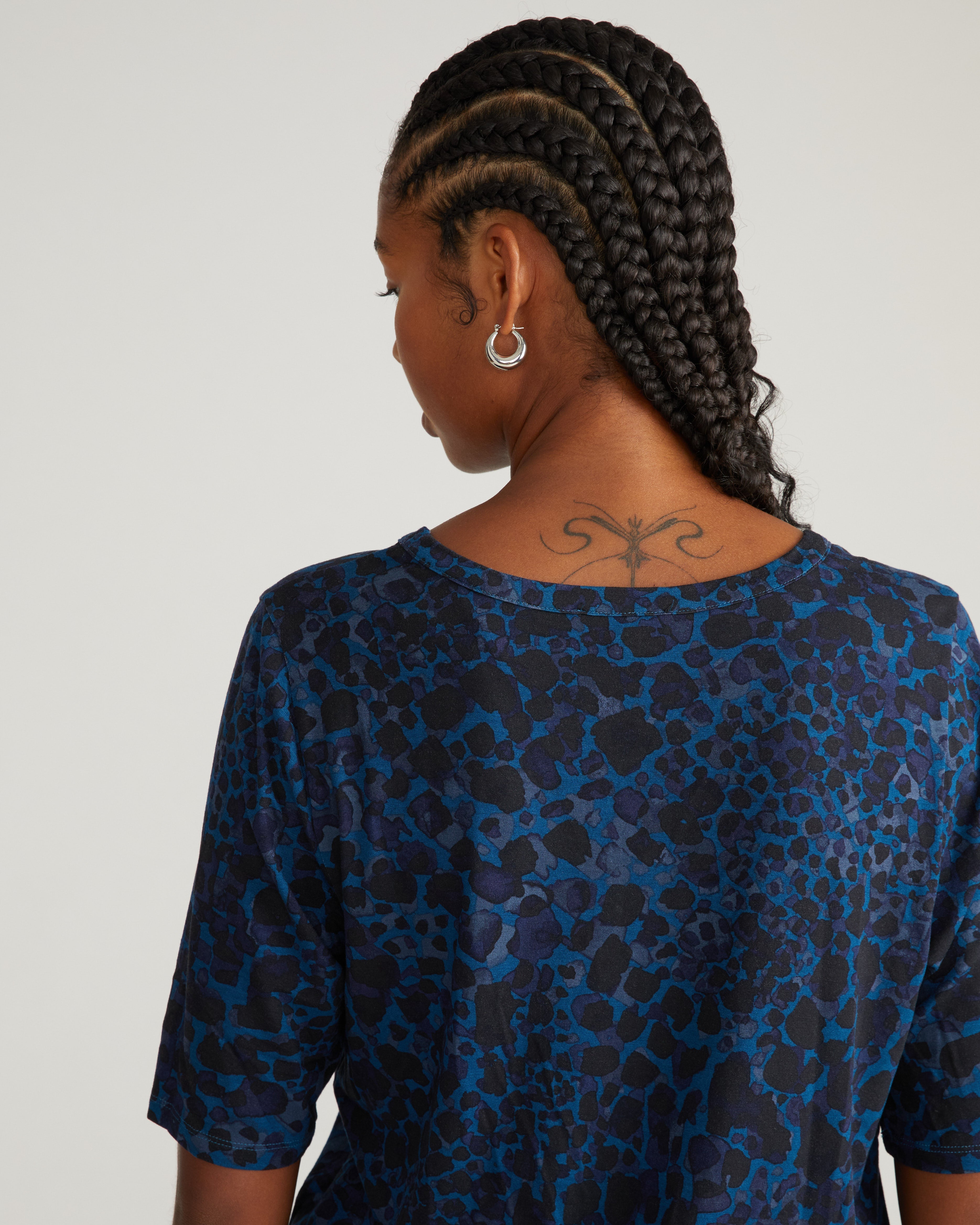 Lily Liquid Jersey V-Neck Stovepipe Tee - Deep Teal Animal Print