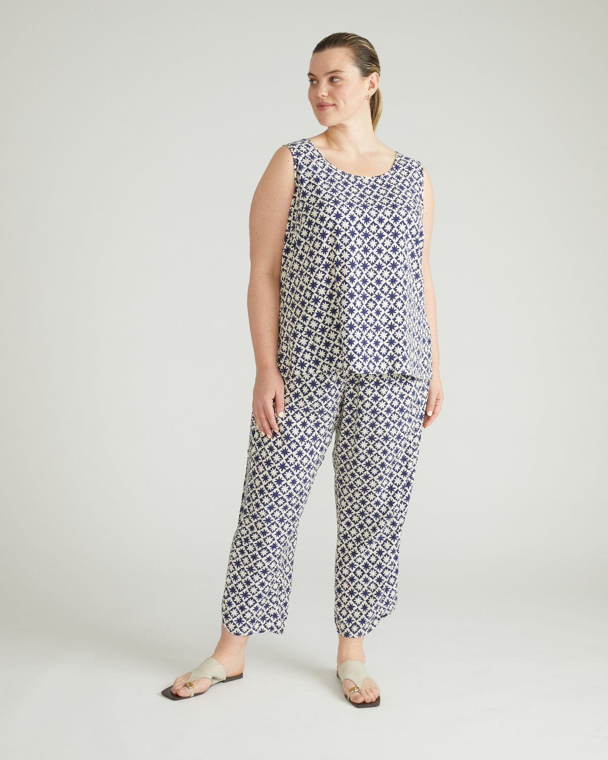 Cooling Stretch Cupro Pants - Navy Hacienda Print