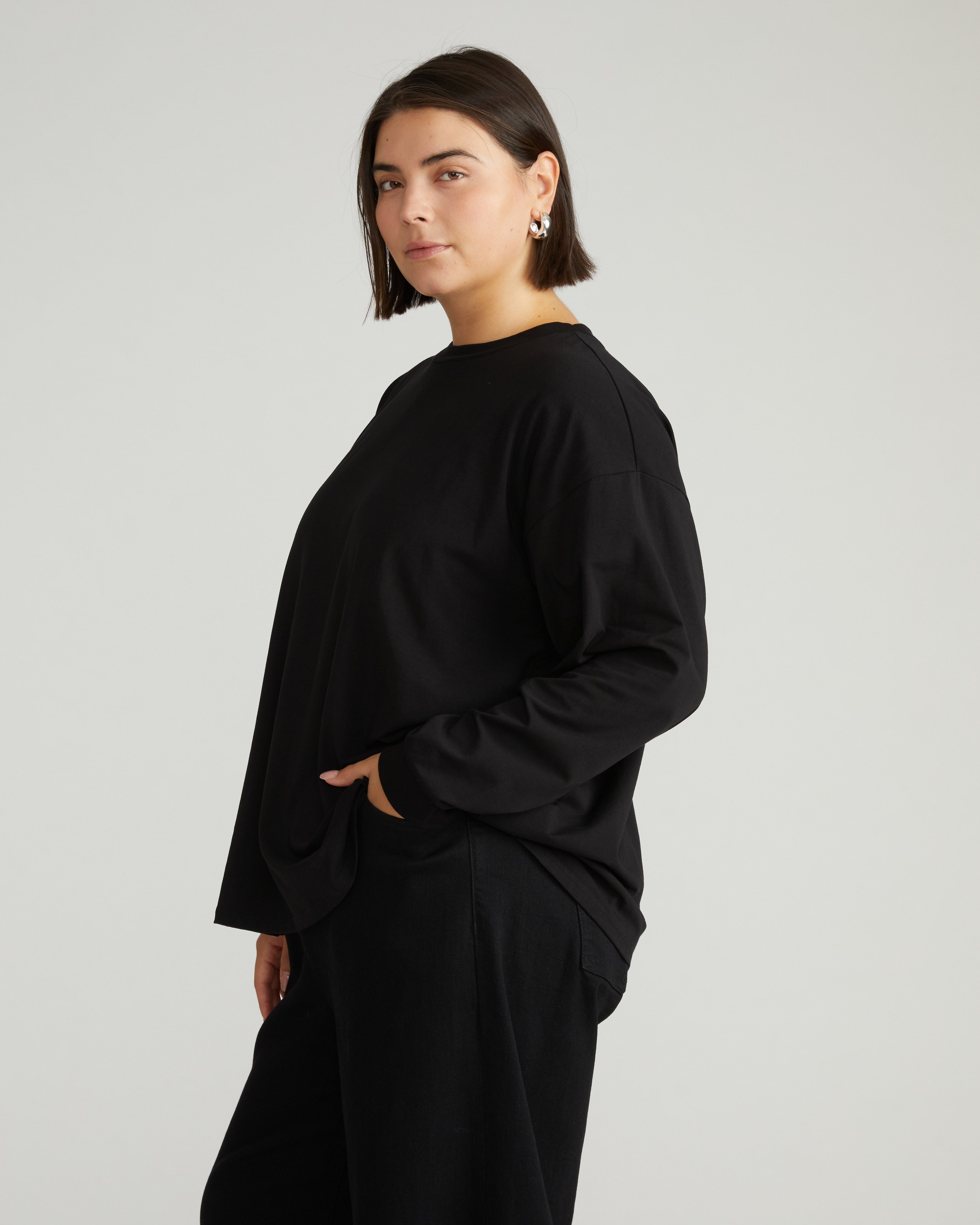 Long Sleeve Relaxed Tee - Black