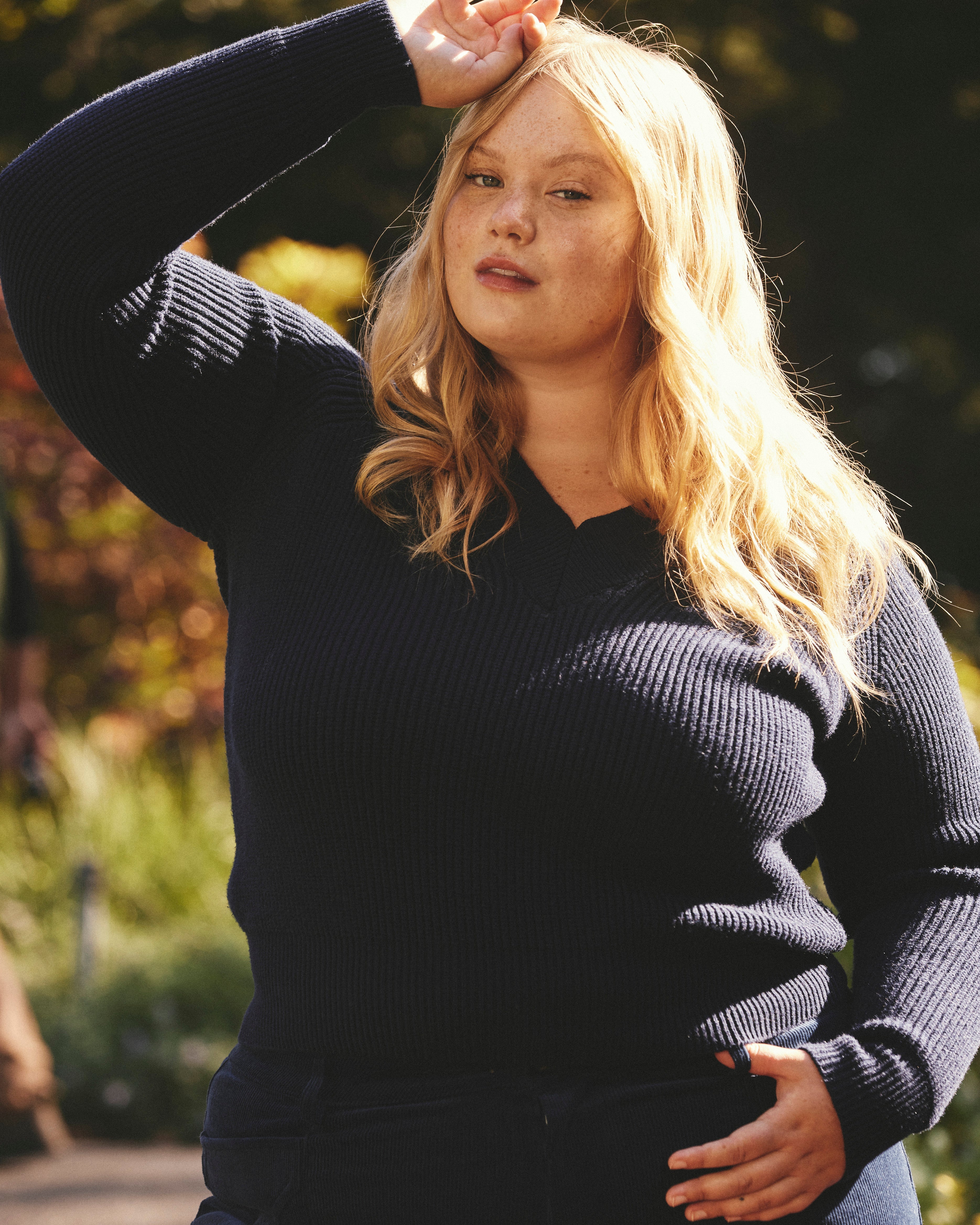 Tori V Neck Sweater - Navy
