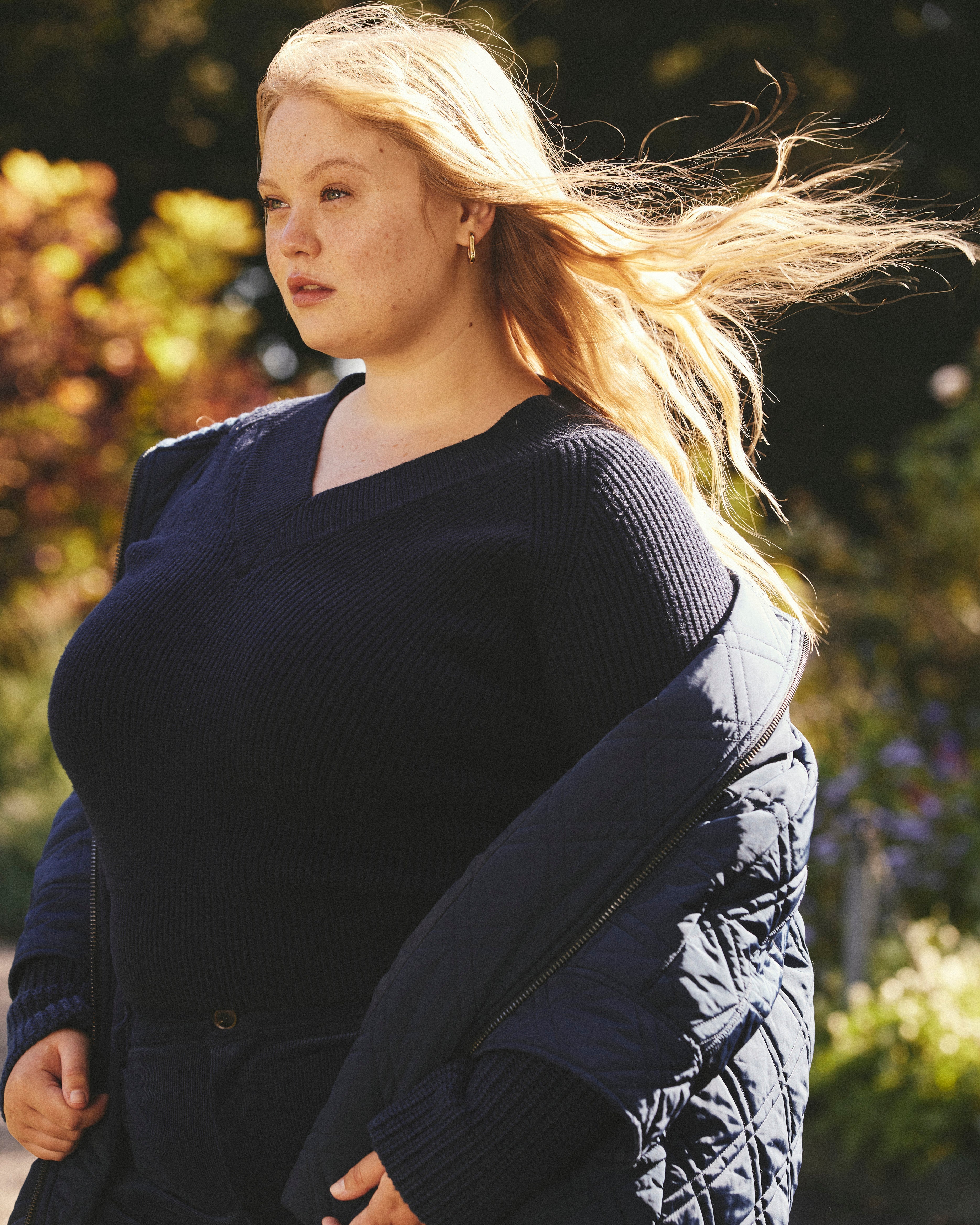 Tori V Neck Sweater - Navy